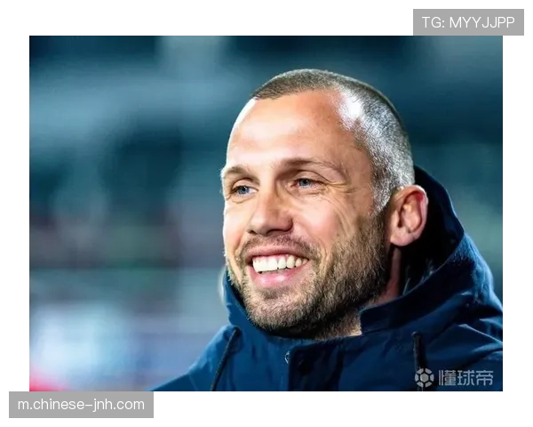 阿贾克斯少帅海廷加面临考验 执教经验不足成隐忧